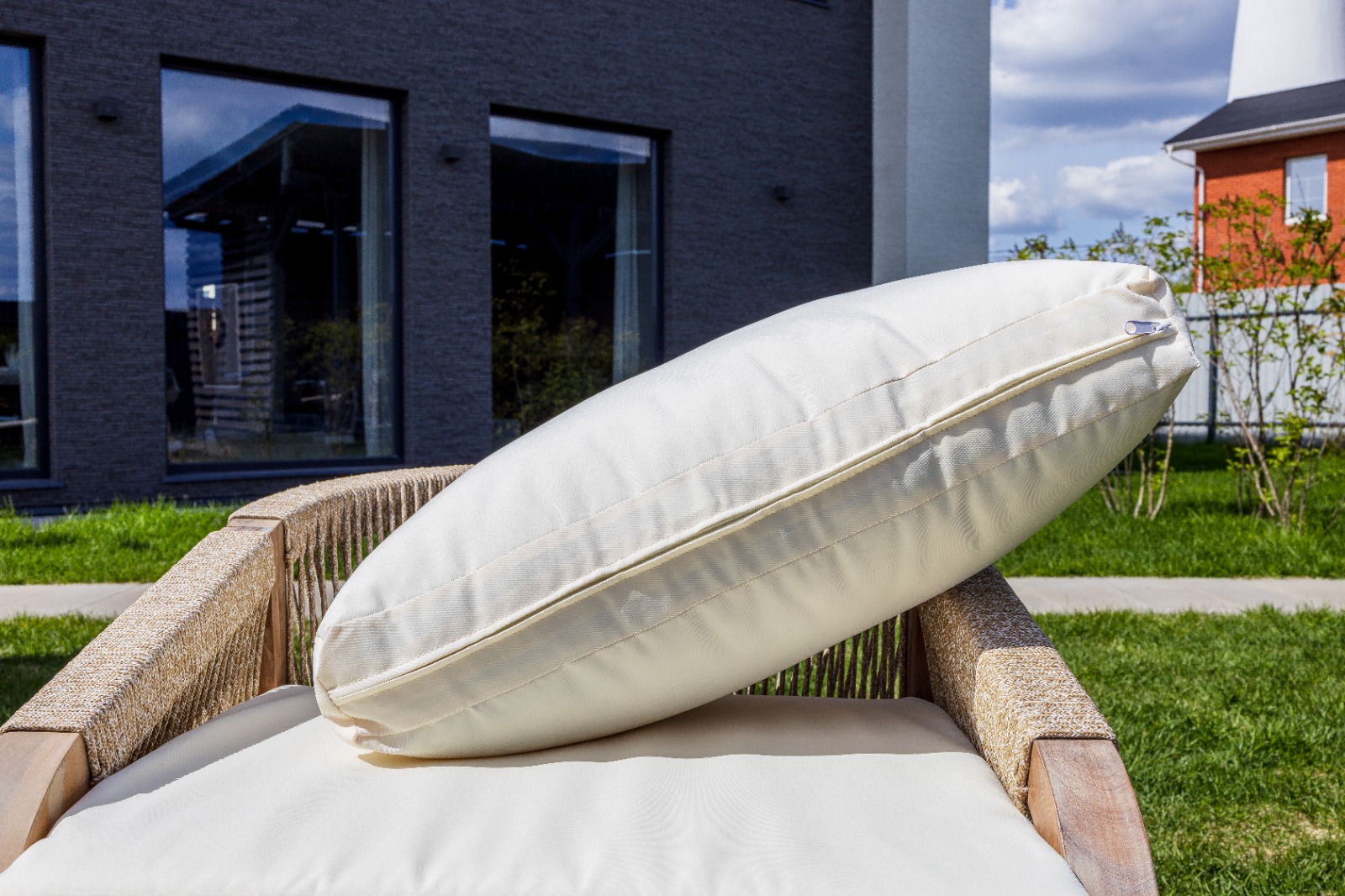 Подушка под спину кресла MICHELLE 2